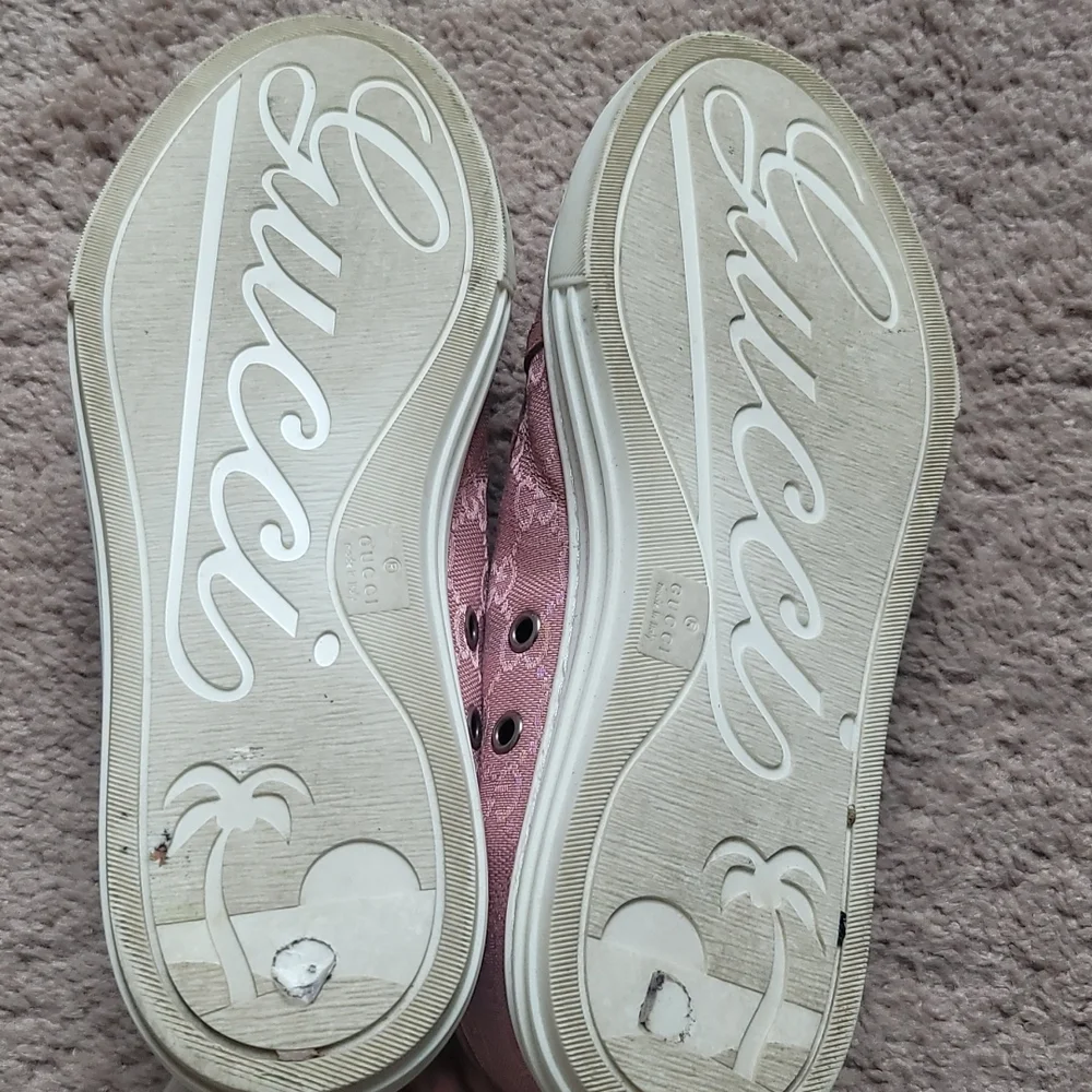 Gucci Pink Leather & Canvas Low-Top Sneakers - Picture 2 of 7